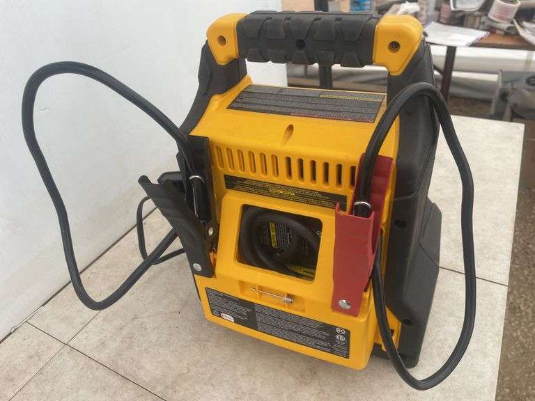 CAT booster, air compressor, USB - owner says works