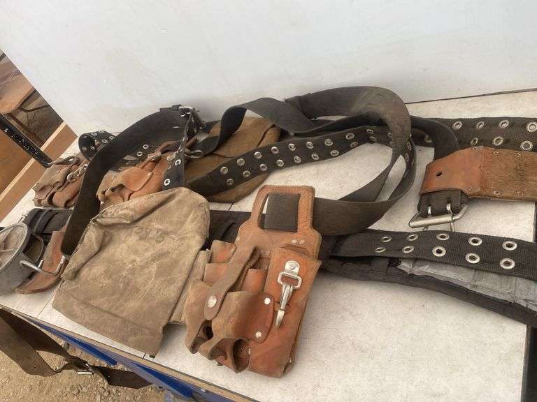 Quantity of tool belts and a pair of wire tie reels