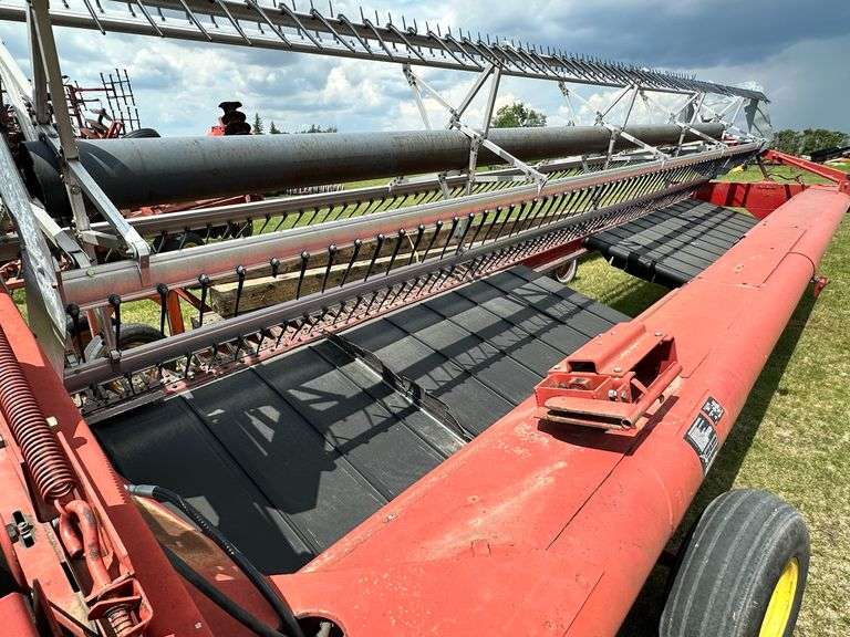 Case 8220 Pull-Type Swather