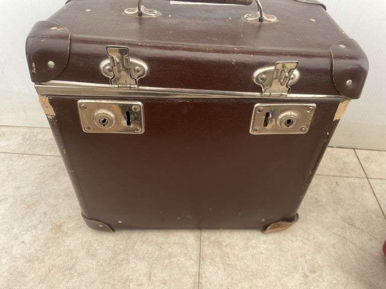 Czechoslovakia made vintage melodeon (accordian) in case - owner says in excellent condition