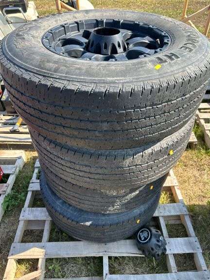 4 tires/rims Firestone LT275/70R18