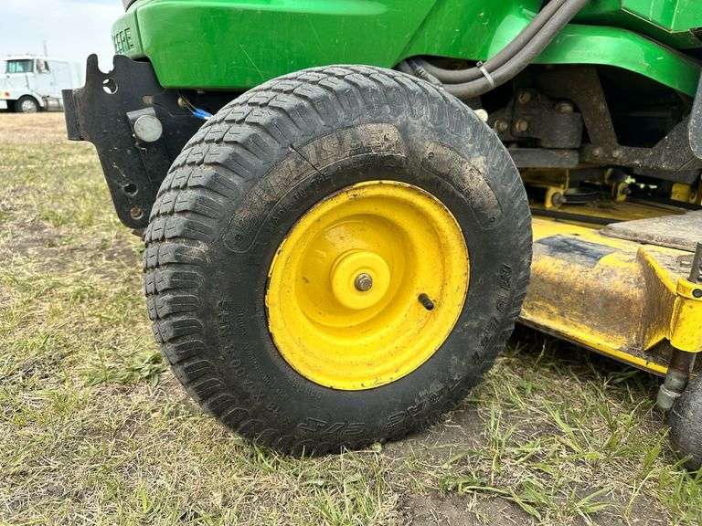 **2006 John Deere X744