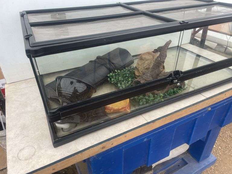 Terrarium Lizard tank 35.5"L x 18"D x12.5"H