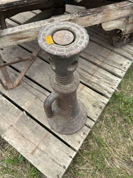 Platform scale, beam scale, jack, tool belts