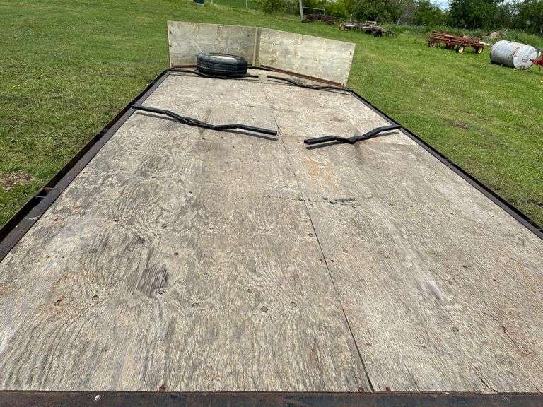 1995 Rainbow 4 Place Sled Trailer 8' x 18'