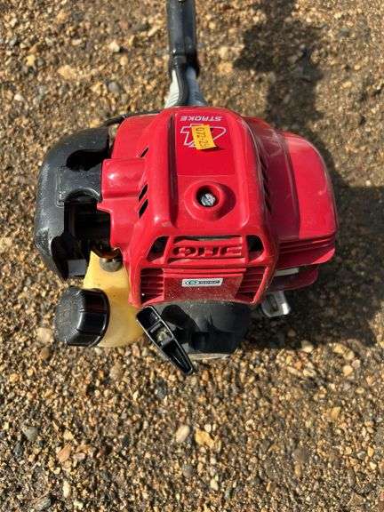 Honda HHT25S 4 stroke gas trimmer - starts first pull & has AV gas in it
