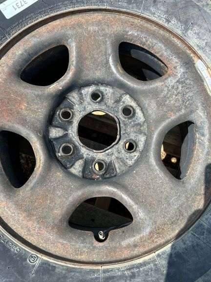 Tire/rim P265/75R16