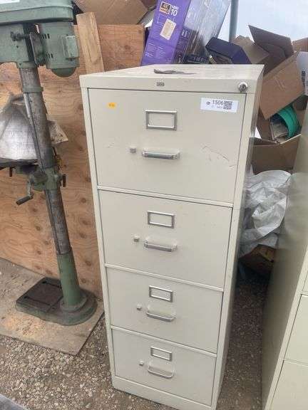 4 drawer filing cabinet with key