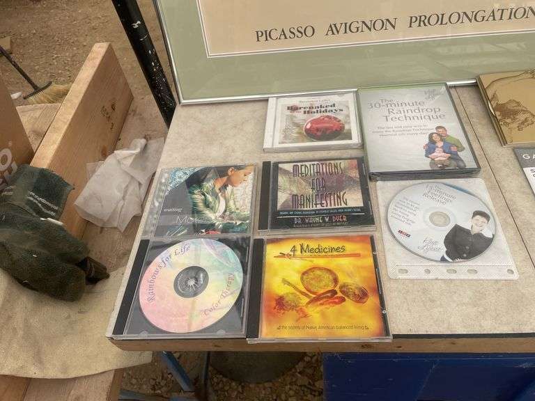 Pictures, Essentail oils manual, quantity of meditation CD's