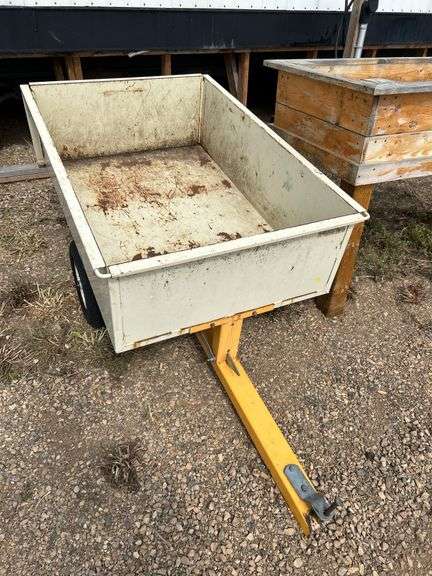 Cub Cadet yard utility wagon