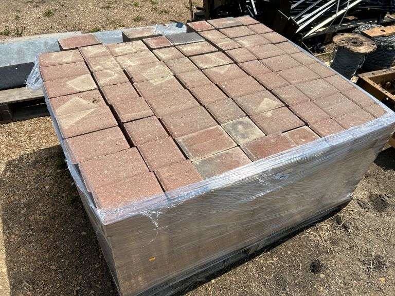 Large qty of landscaping brick