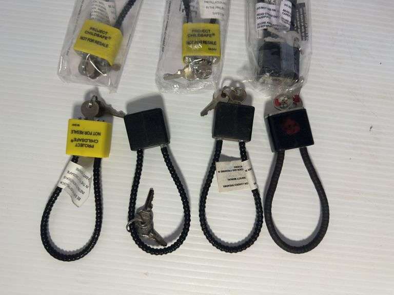 Gun Locks 8 Total with Keys