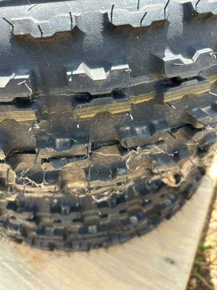 Pair of UNUSED Holeshot XC quad tires AT22x7-10