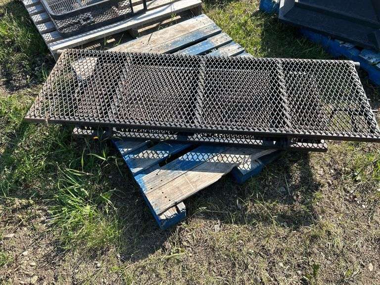 64” Folding truck ramp