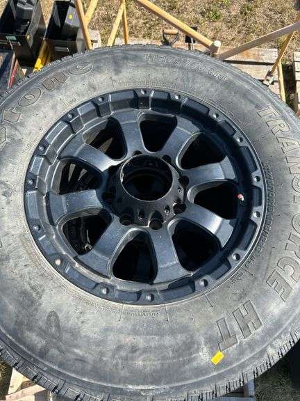 4 tires/rims Firestone LT275/70R18