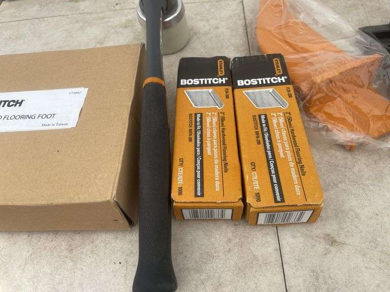 Bostitch hardwood floor nailer comes with nails and hammer - hardy used pre-finished flooring foot