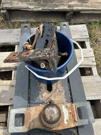 Mumby ball hitch