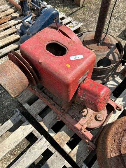 International Harvester stationary engine - condition unknown