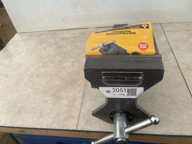 6" hitch vise