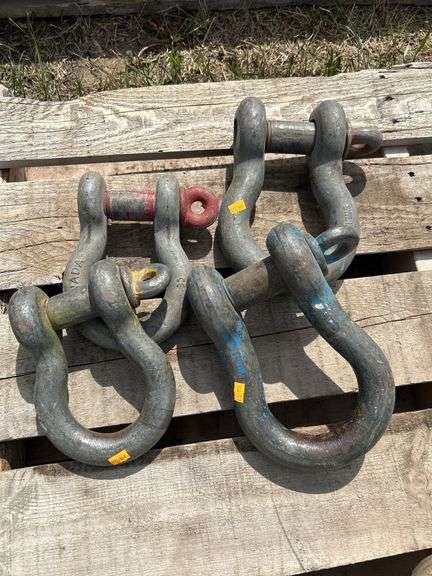 4 Heavy duty clevises