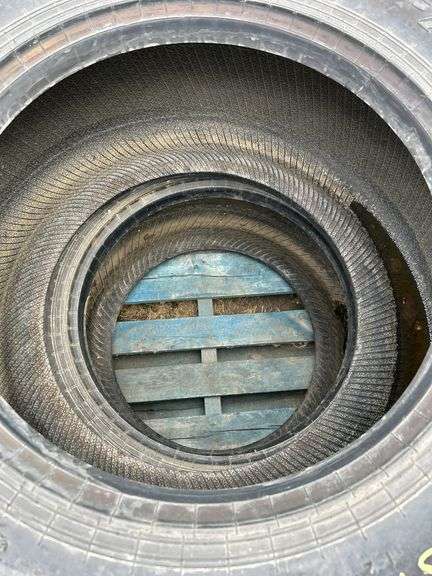 Pair of UNUSED Agriflex VF445/50R22.5 tires
