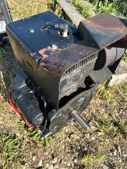 12hp Briggs & Stratton - owner says works