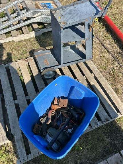 Small welder stand & misc hardware