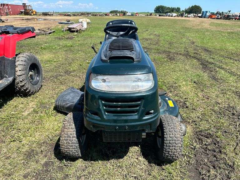 Yardworks Riding mower 46" deck