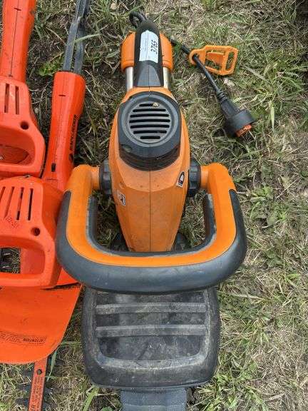 3 hedge trimmers - owner says large one works but other 2 condition unknown