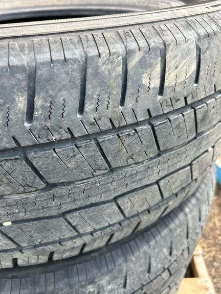 4 tires 275/60R20