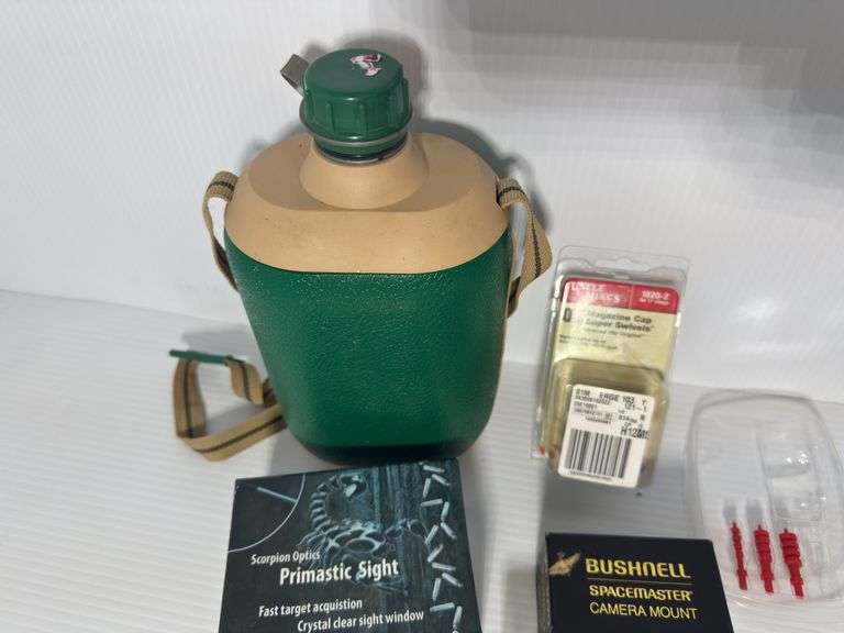 Box of Hunting & Gun Misc Assorted