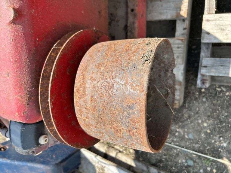 International Harvester stationary engine - condition unknown
