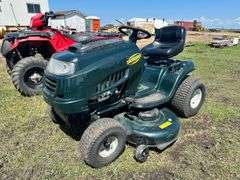 Yardworks Riding mower 46" deck