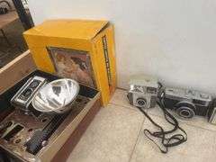 Antique and vintage cameras - quantity 10