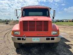 1990 IH 4900 4x2 Diesel Grain Truck