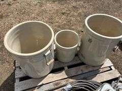 10gal Medalta crock no cracks, 3 & 10gal crocks with cracks