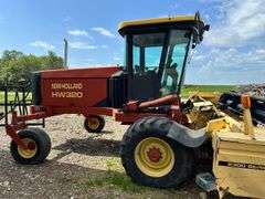 OFFSITE MELFORT: New Holland HW320 Haybine
