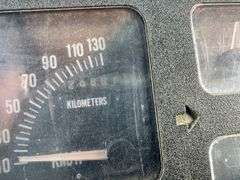 1990 IH 4900 4x2 Diesel Grain Truck