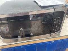 Unused - 1.6 cu. ft. GE Microwave, inverter technology, sensor cook, auto defrost, auto heat