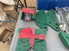 Sand box seat, steering wheel, anchors and misc PlayStar parts