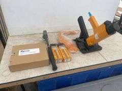Bostitch hardwood floor nailer comes with nails and hammer - hardy used pre-finished flooring foot