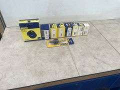 Quantity of Irwin hole saws  and hole saw mandrel