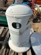 Outdoor propane Patio heater (base has a fixable dent)