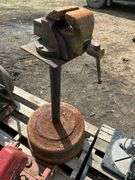 4”vise on stand