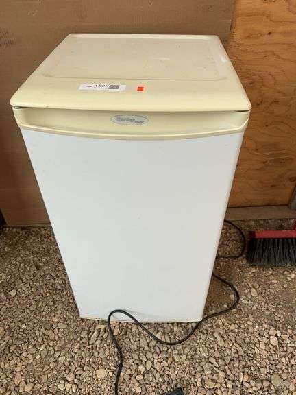 Danby mini fridge - owner says works