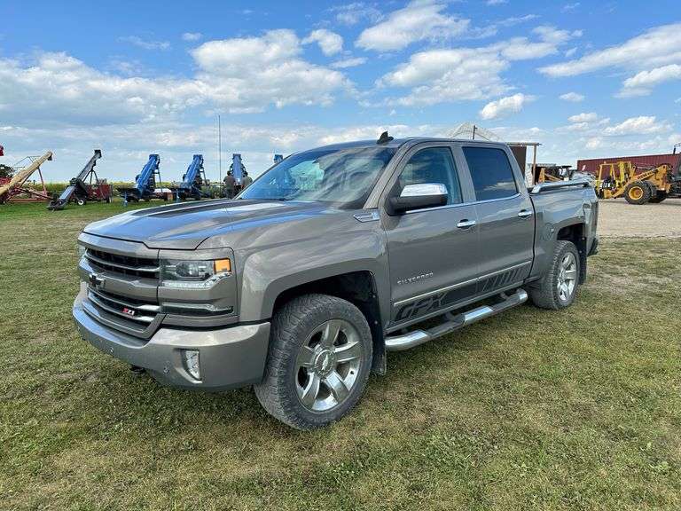 2017 Chev Silverado 1500 Z71 GFX Special Edition