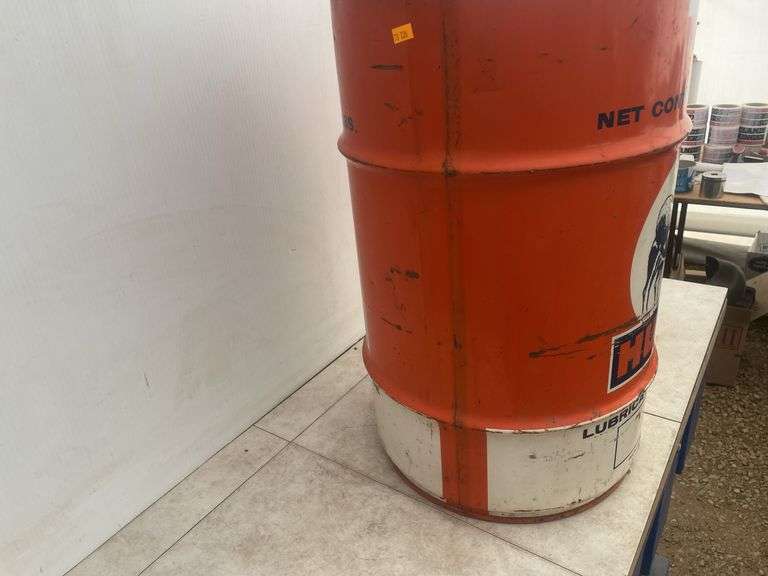 HUSKY 100 lb. grease barrel with lid removed
