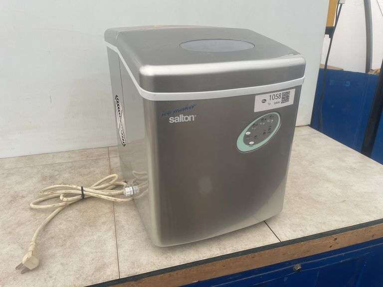 Ice maker-owner says in working condition
