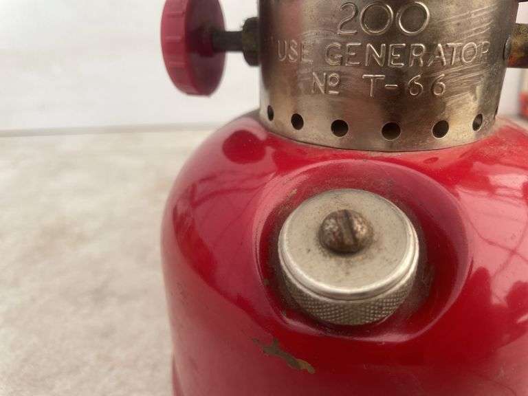 Pair of Colemen gas lanterns, 1 propane lantern and one battery operated lantern