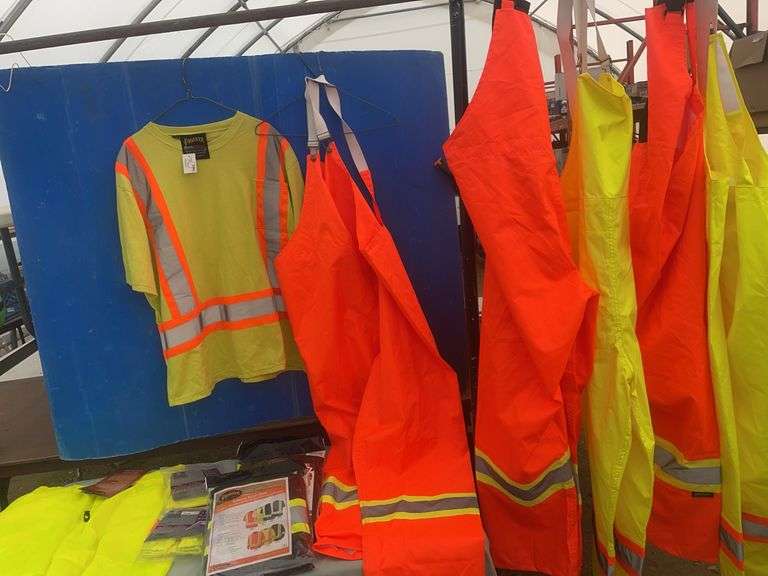 Quantity of XL hi-viz safety wear including light weight bib overalls, t-shirts etc